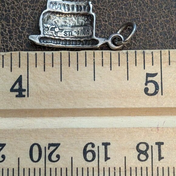 Vintage Sterling Silver “Happy Birthday” Cake Charm – 1.28g - Picture 4 of 4